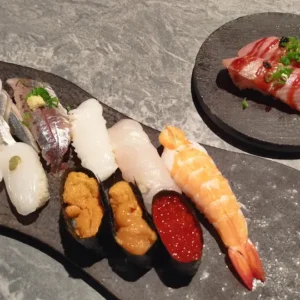 高級ネタも食べ放題『SUSHI WORKS』(浦和)の贅沢コース体験!