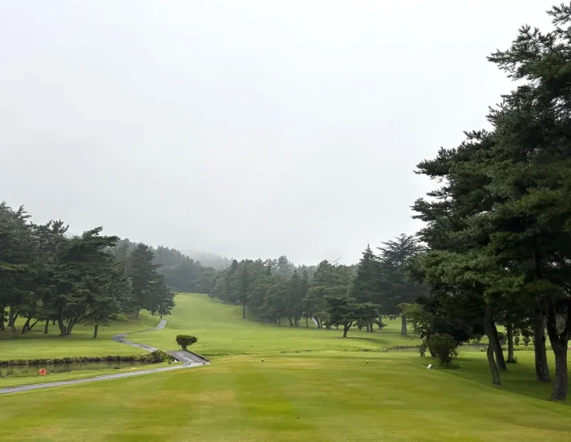 群馬・伊香保国際カンツリークラブ体験記｜雨の中でも楽しめたラウンドと名物ランチ
