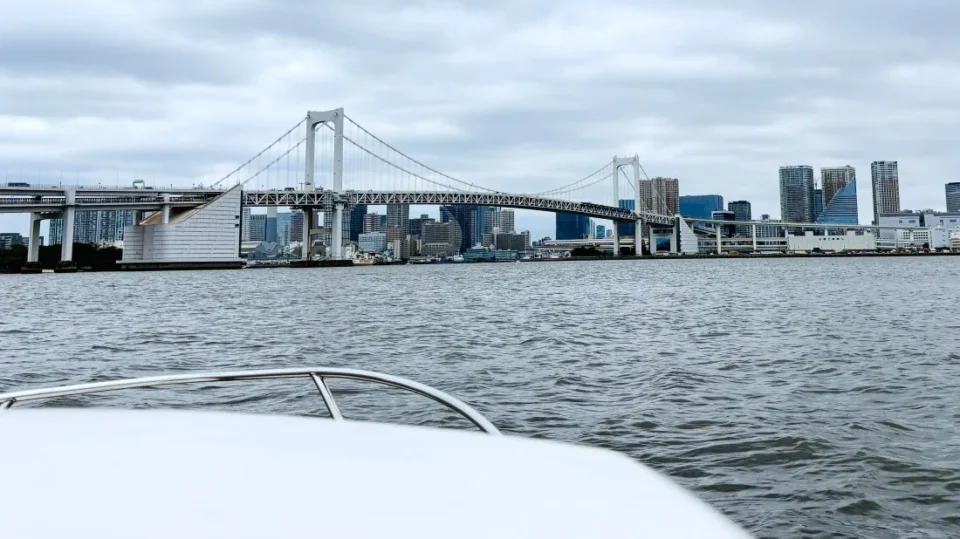ペーパー船長、大潮の干潮時に東京運河クルージングへ|補助インストラクタークルーと不安を乗り越える
