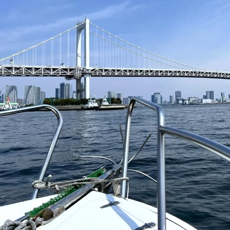海上からのレインボーブリッジ