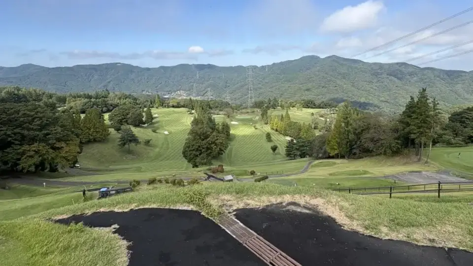 長瀞カントリークラブは急斜面・打ちおろしと高級グリーンとの闘い｜ラウンド＆アクセスレポート