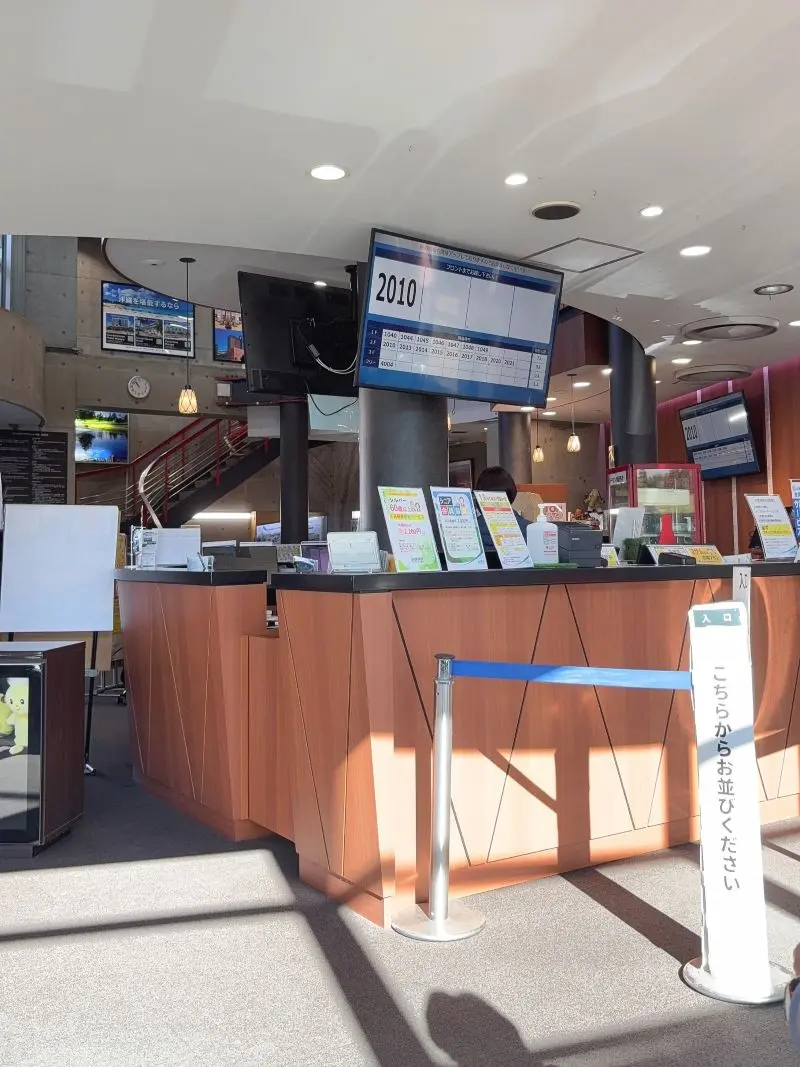 ウィンズ新座のウェイティングカウンター