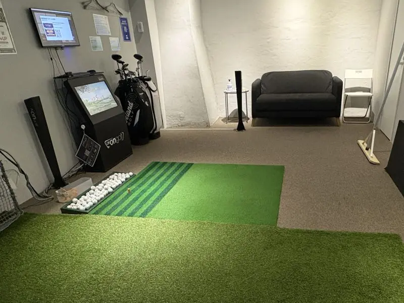 SMART GOLF 秋葉原店の打席ブース