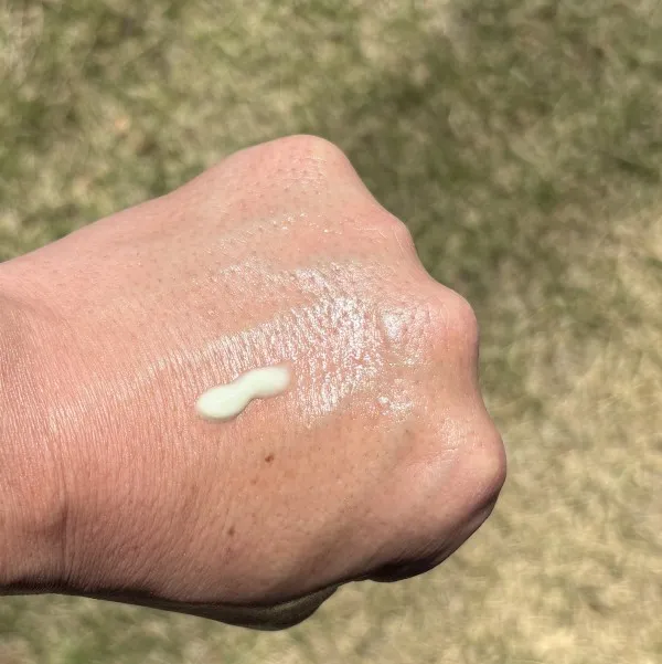 Null 日焼け止め　使用シーン